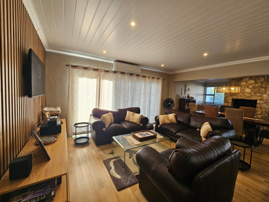 3 Bedroom Property for Sale in Stilbaai Wes Western Cape